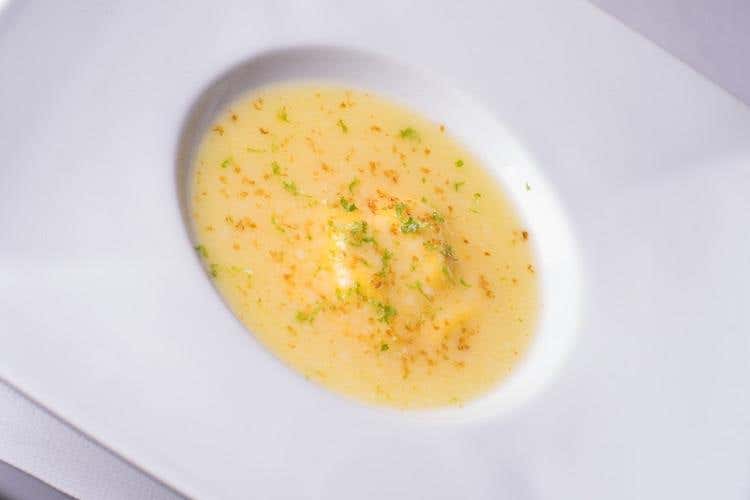 Tortello di ricotta, burro, bottarga e lime